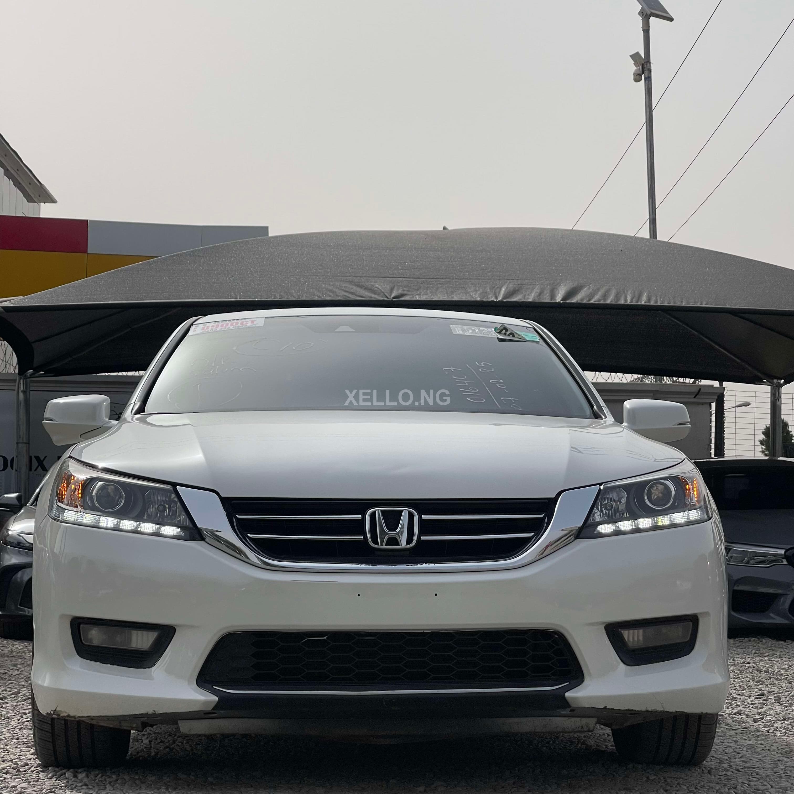 2014 Honda Accord EX-L White colour