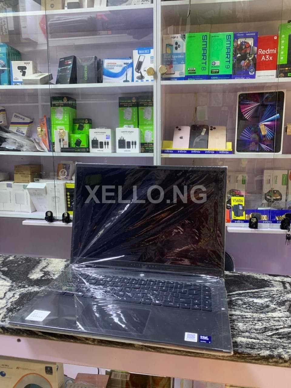 Alienware M16