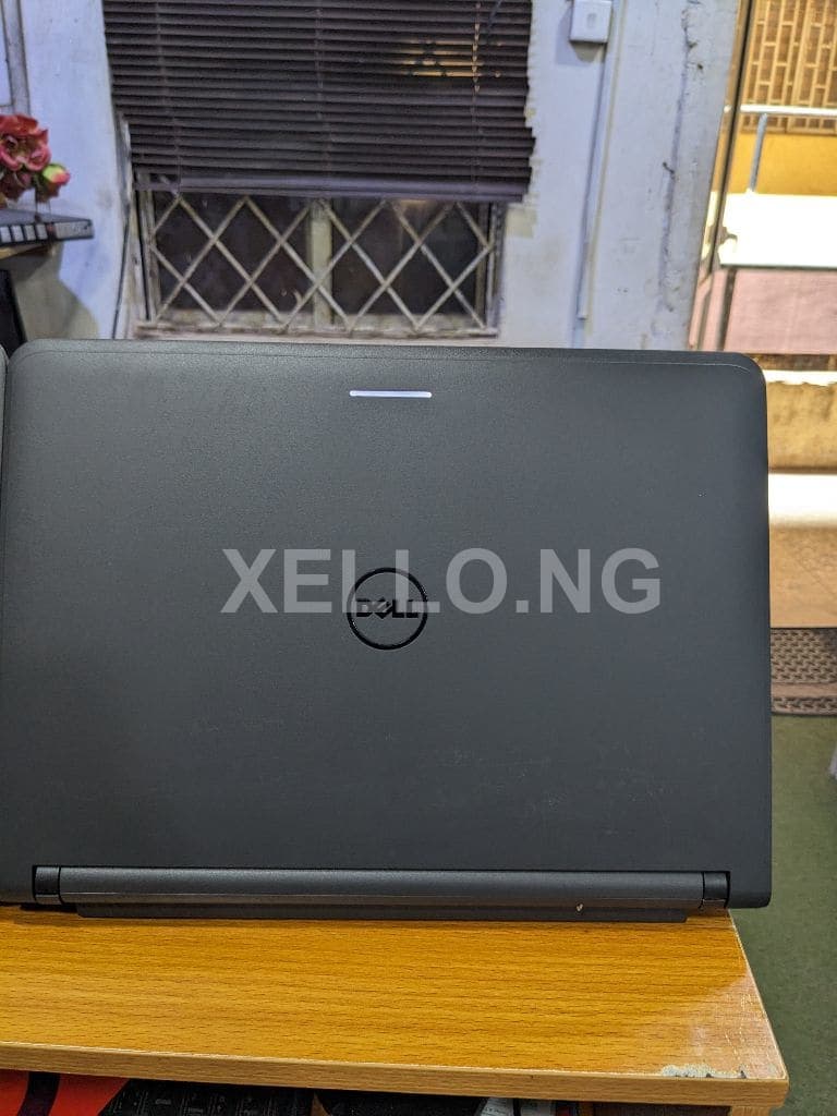 Dell latitude 3340