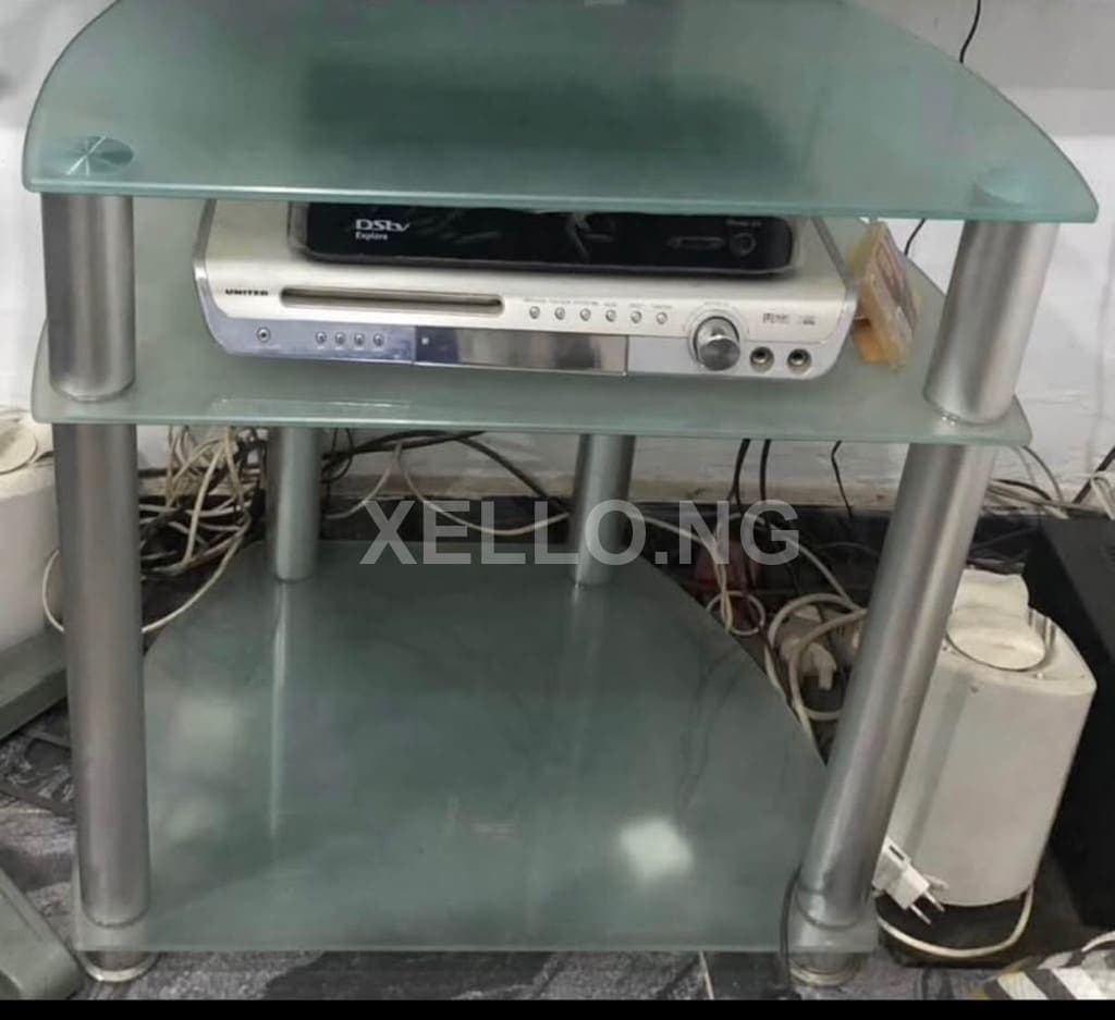 Glass TV Console. for sale in Surulere, Lagos